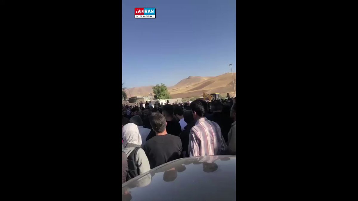 Security forces in Iran's Saqqez are using pellet guns and tear gas against protesters following the burial of Mahsa_Amini, @IranIntl has learned. Several protesters have been injured.