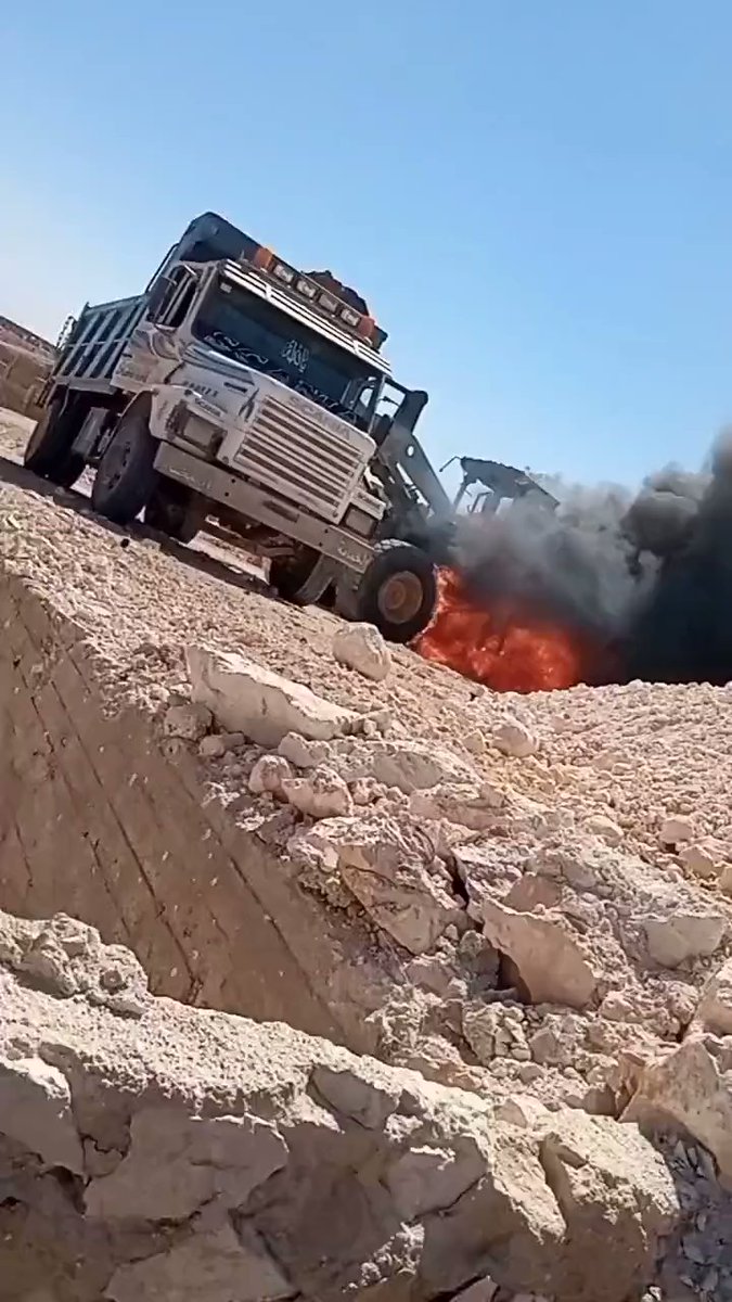 Syria: pro-Assad forces fired another ATGM today, destroying a bulldozer reinforcing W. Aleppo frontline (Blinta axis). Driver killed
