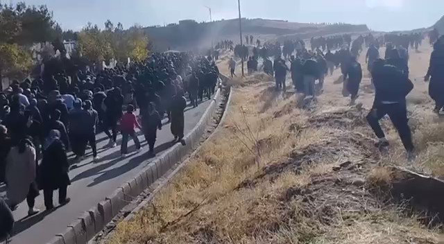 Mahabad, the large presence of people of Mahabad in the funeral ceremony