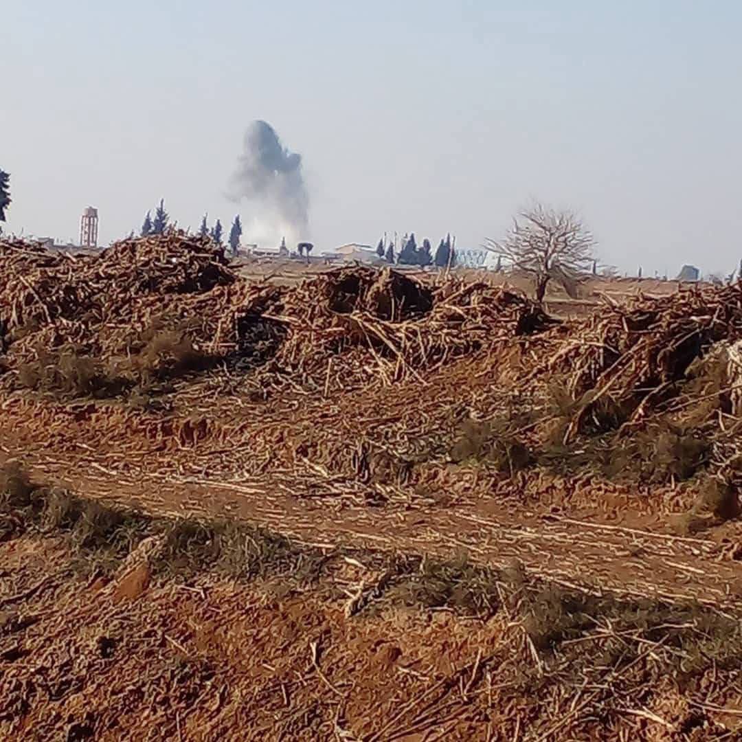 Heftige Zusammenstöße zwischen den SDF und der türkisch geführten SNA im Osten von Manbij. Die türkische Luftwaffe leistet Luftnahunterstützung für den SNA-Luftangriff nördlich von Maskanah