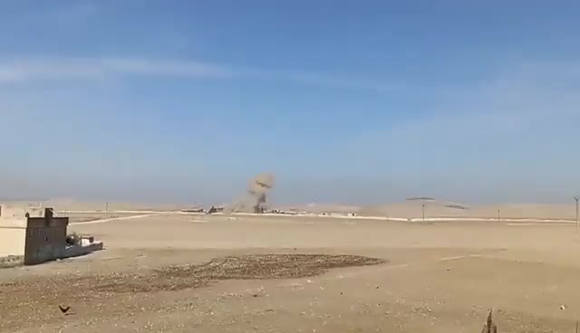 Los medios sirios informan de que un dron turco atacó un lanzacohetes de las SDF kurdas en la zona rural de Manbij (foto), coincidiendo con un bombardeo de artillería turco contra posiciones del PKK/YPG en Kobani (vídeo). También se han registrado enfrentamientos entre las fuerzas del SNA y las SDF en la presa de Tishreen, al este de Manbij