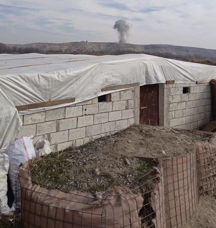 Turkish warplanes (F16) target  militia positions in the mountains surrounding the village of Zor Maghar opposite the city of Jarabulus with an airstrike.