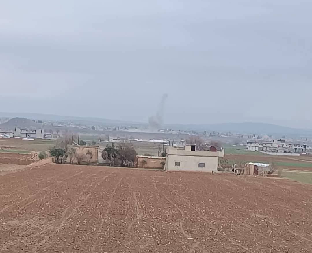 Turkish aircraft targeted SDF positions in the villages of Zor Maghar - Al-Shuyukh - Biloneh west of the city of Ayn al-Arab/Kobani with several airstrikes, in conjunction with intensive artillery shelling by the on those areas