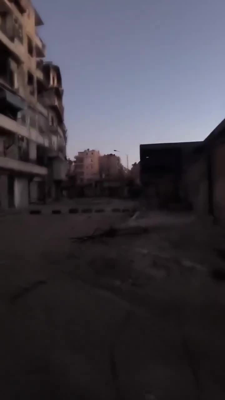 The combing operation is still ongoing in the Sheikh Maqsoud neighborhood of Aleppo. The operation is very delicate due to the large number of adjacent buildings and the SDF forces hiding within them