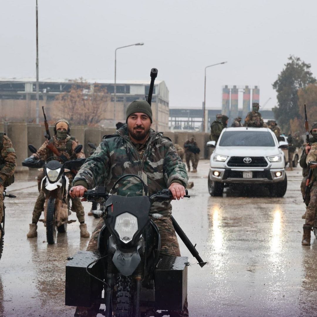 Le ministère de la Défense a envoyé des renforts sur le front est d'Alep, après que des mouvements et des renforts des FDS aient été précédemment repérés.