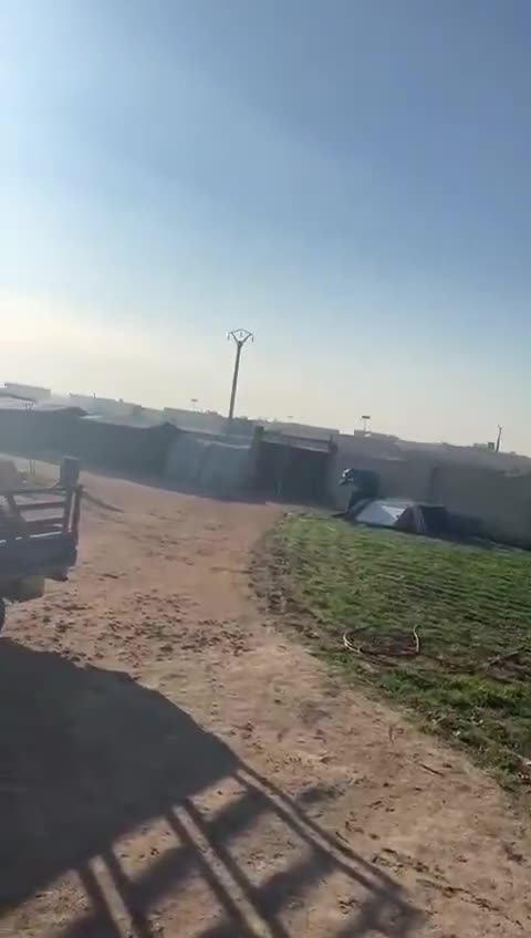 Suriye Ordusu Menbic güneyindeki Meskene bölgesine sevkiyat yaptı