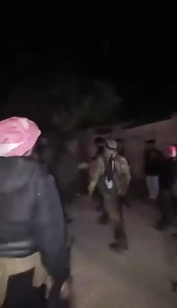 Arab tribesmen have seized control of checkpoints and headquarters belonging to the SDF in the towns of Muhaymidah, al-Hawaij, and Dhiban in the eastern Deir ez-Zor countryside.