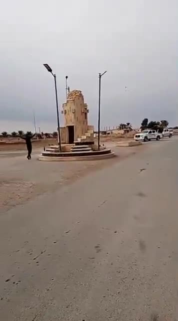 Deyr ez-Zor'daki El-Baghouz, SDF güçlerinin bölgeden çıkarılması ve Suriye güvenlik güçlerinin gelmesinin ardından ele geçirildi.