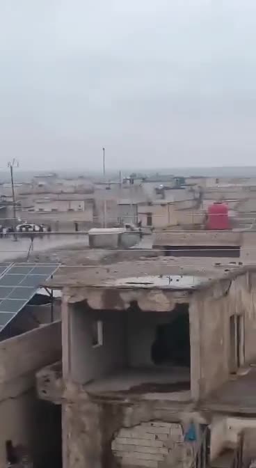 Footage shows the Syrian Arab Army entering the city of Raqqa a short while ago.