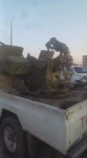 Війська Санадів (Шаммар) контролюють вільну зону, а отже, все місто Аль-Ярубія та його прикордонні села в сільській місцевості Хасеке.