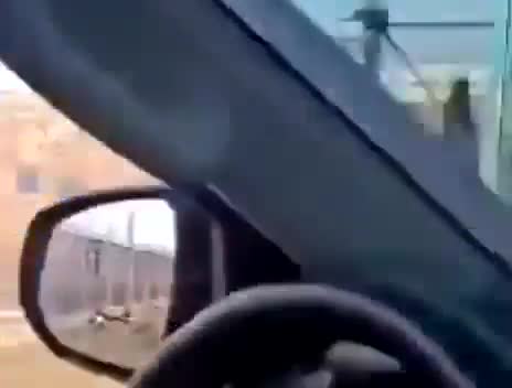 Хасеке, східна сільська місцевість: момент, коли сирійська армія увійшла до табору Аль-Холь після втечі підрозділів SDF, які мали його охороняти.