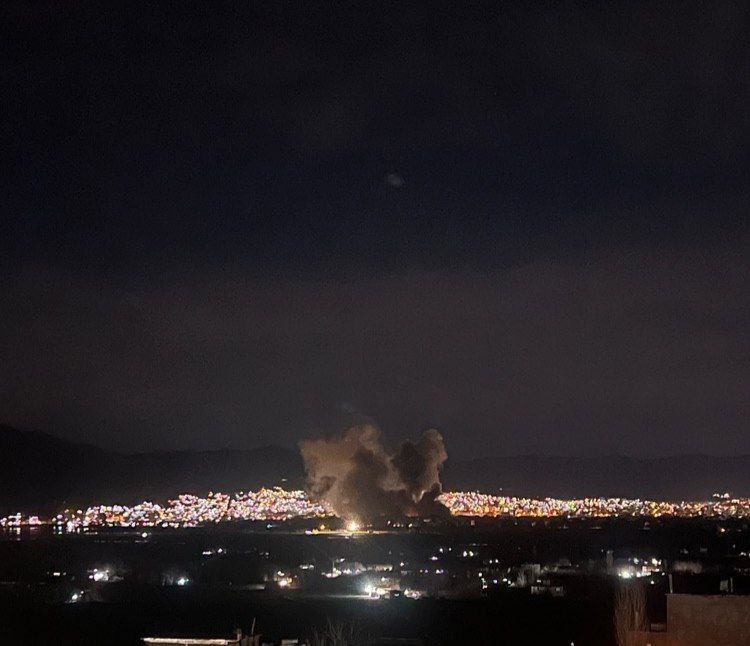 Israelische Luftangriffe auf das Hauptquartier der Revolutionsgarden in Marivan